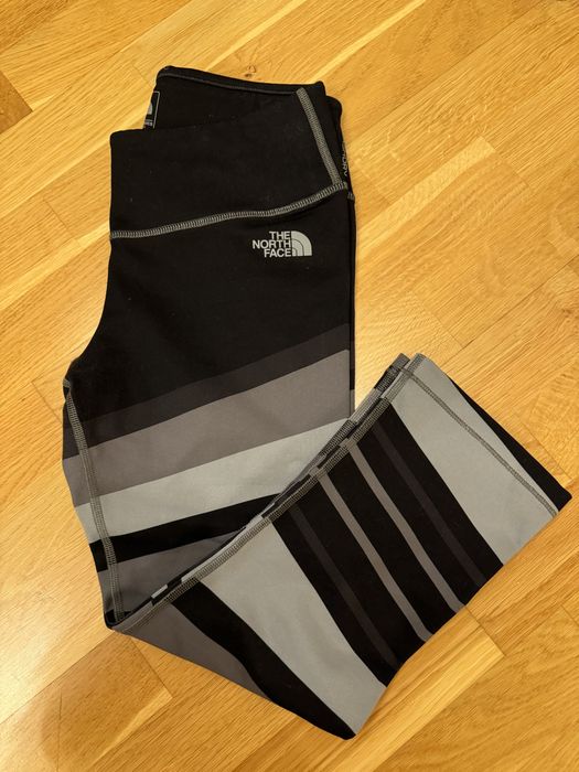 Sportowe Leginsy 3/4 w paski The North Face
