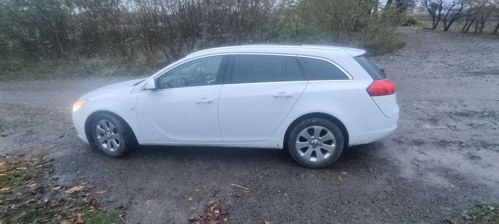 Опель інсігнія  .