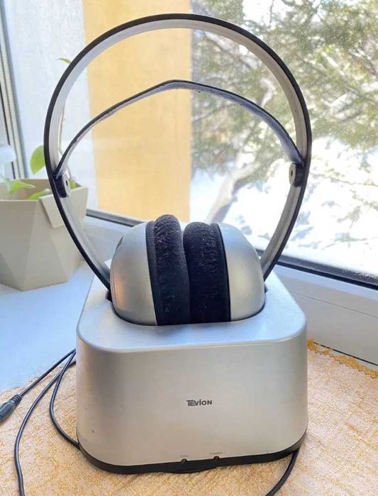 Бездротові навушники Tevion TKS 2602 б\у