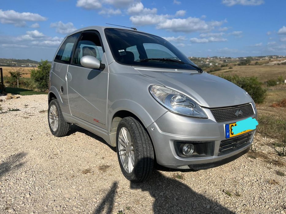 Vendo Ligier xtoo muito bem estimado com apenas 22.600 km
