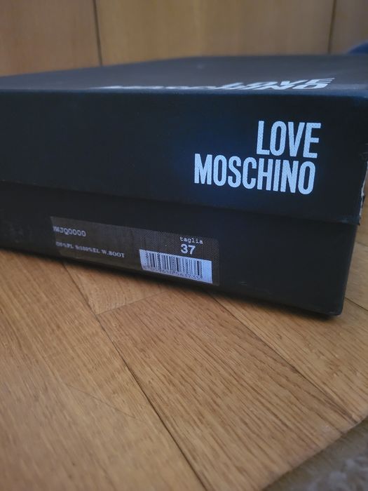 Galocha Love Moschino