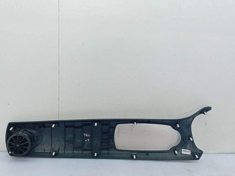 Moldura da consola central / rádio / aro TOYOTA Yaris (_P13_)