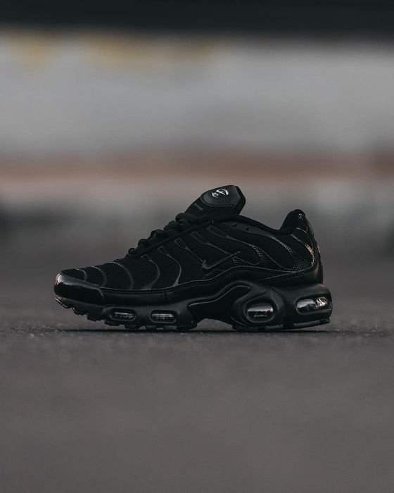 Кроссовки Nike Air Max Plus Triple Black 604133-050 М-535