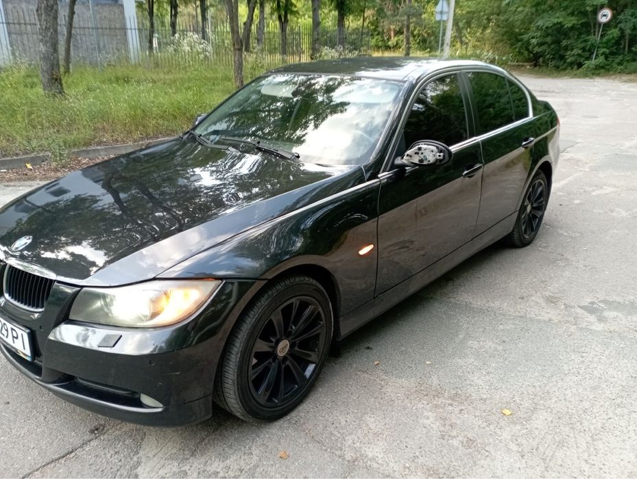 Продам Bmw E90 325i