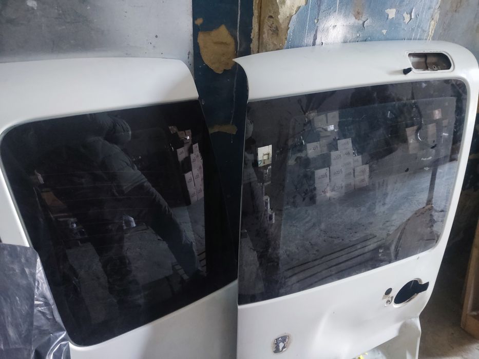 Скло фіат добло зад распашні двері doblo