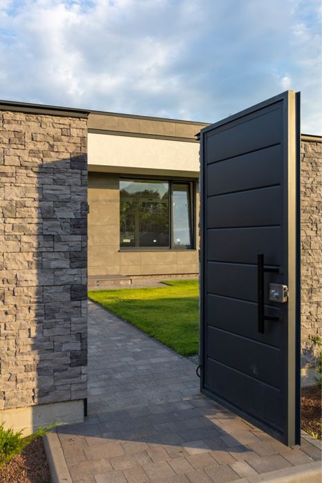 Сучазний будинок в с. Романків