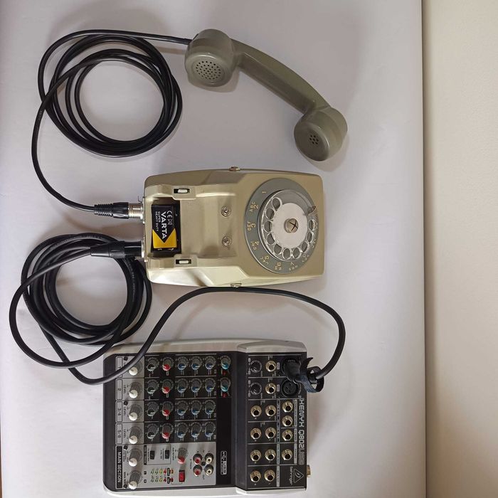 Kit Microfone Lo-Fi Telefone (3 Auscultadores / 6 Tons) + Pedal Stutter