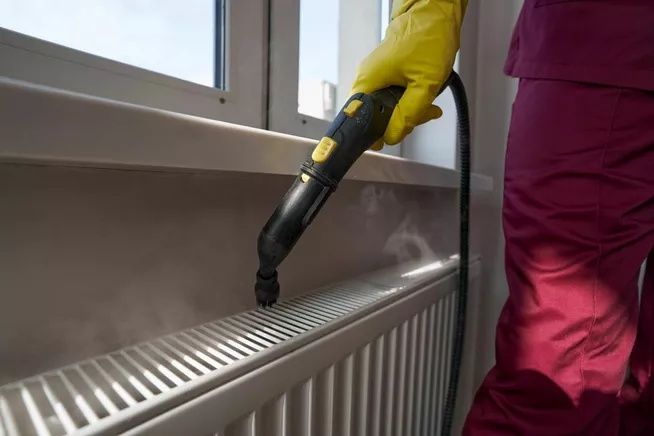 Czyszczenie kaloryferów myjką parową, odpowietrzanie kaloryferów