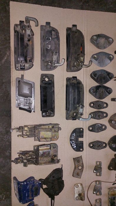 т4 ручка.Зовнішня ручка дверьки-Volkswagen Transporter 4.Дверна ручка