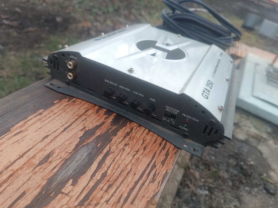 Усилитель bkaupunkt Gta 250 мощный +проводка вся