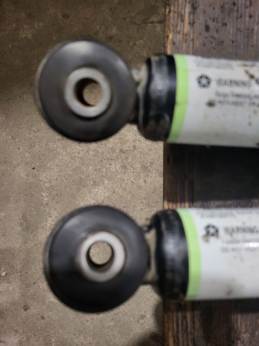 Продам амортизаторы  JEEP COMPACC ,PATRIOT