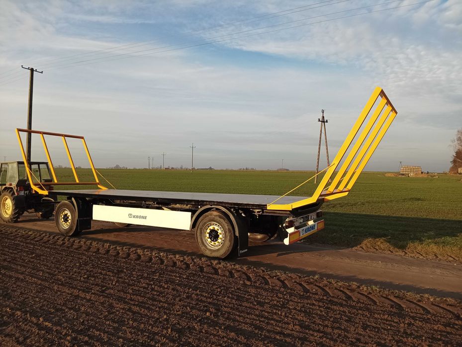 Przyczepa do słomy, bel, balotów KRONE