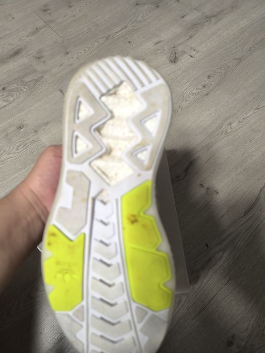 Женские кроссовки Reebok