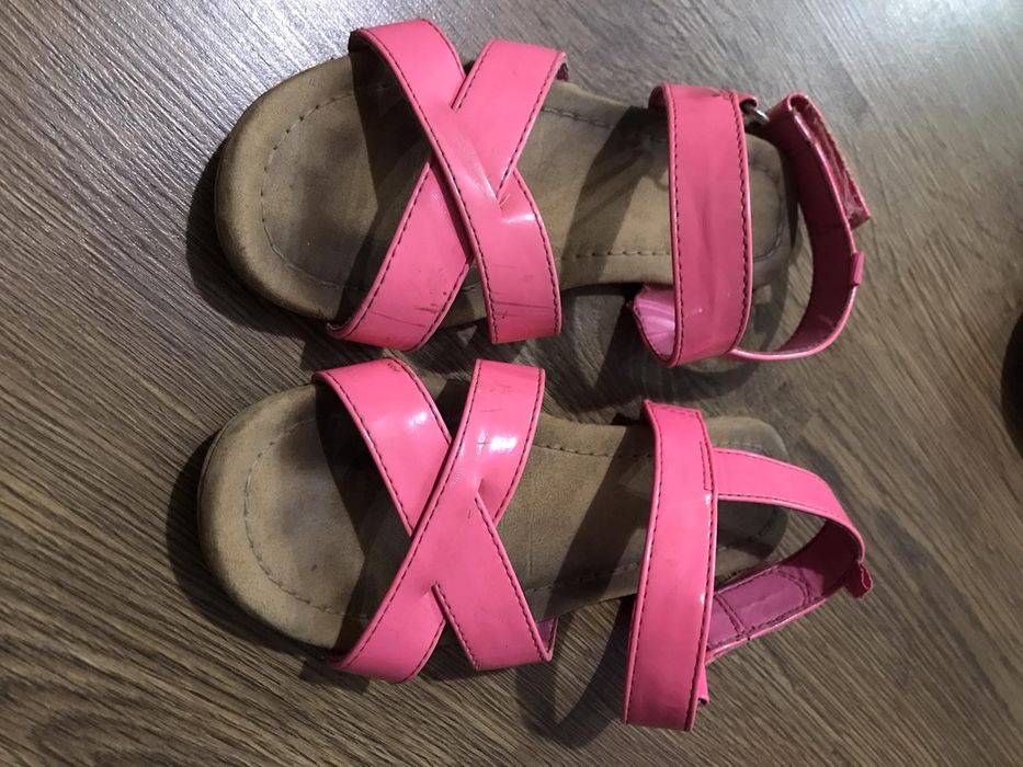 Босоніжки для дівчинки