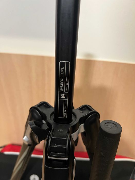 Manfrotto Be Free Tripod - MVKBFRT-LIVE