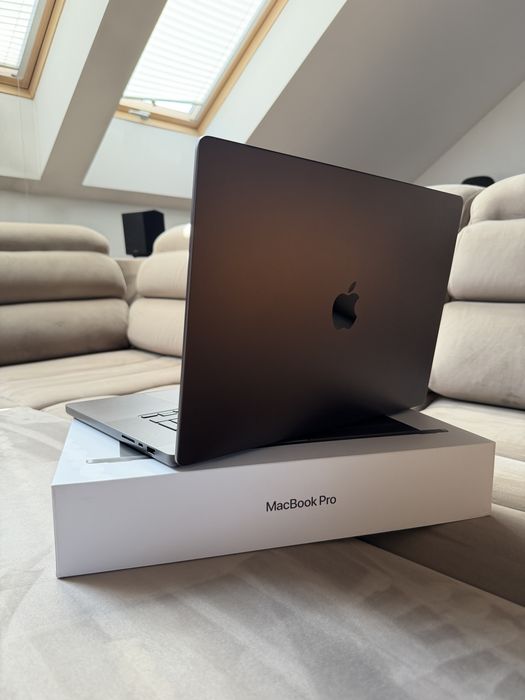 Macbook Pro 16” M4 Pro/24GB/512GB Stan Idealny