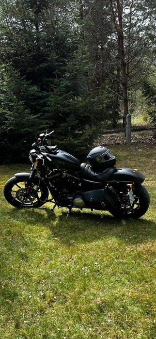 Harley-Davidson Sportster Iron 883