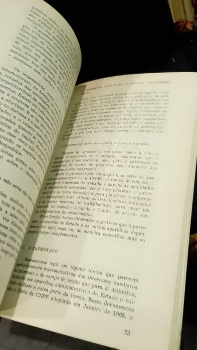 Desemprego e Capital 1975 Bertrand Bellon