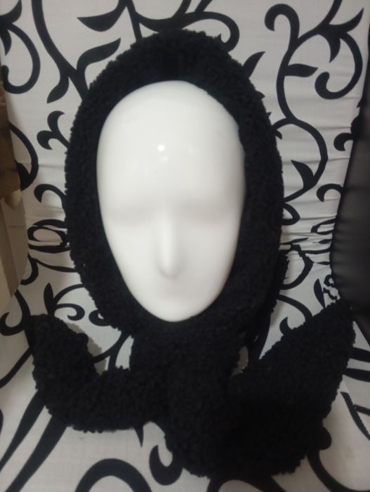 Капор -хустина,букле.