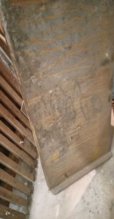 Płyta żeliwna do pieca hartowniczego