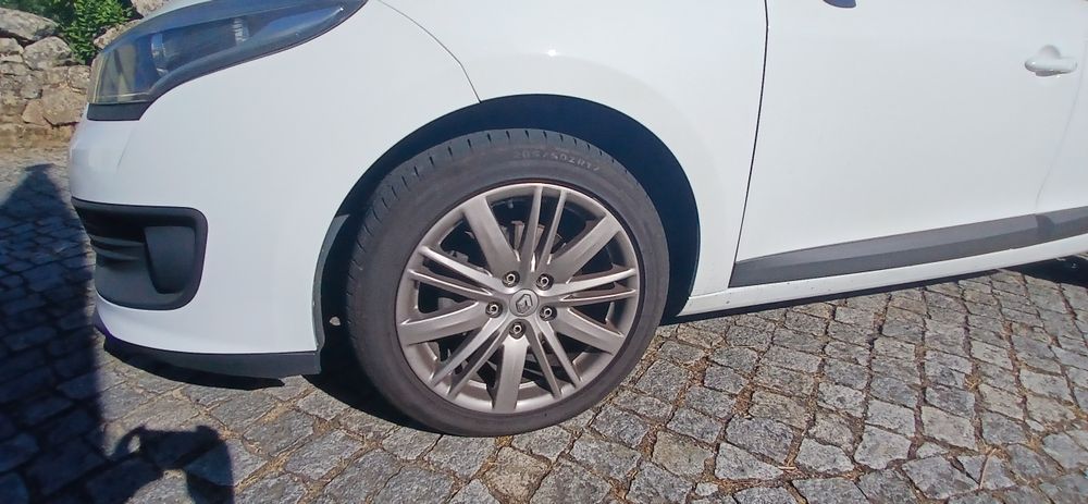 Vendo renault  megane III 1.5 DIESEL