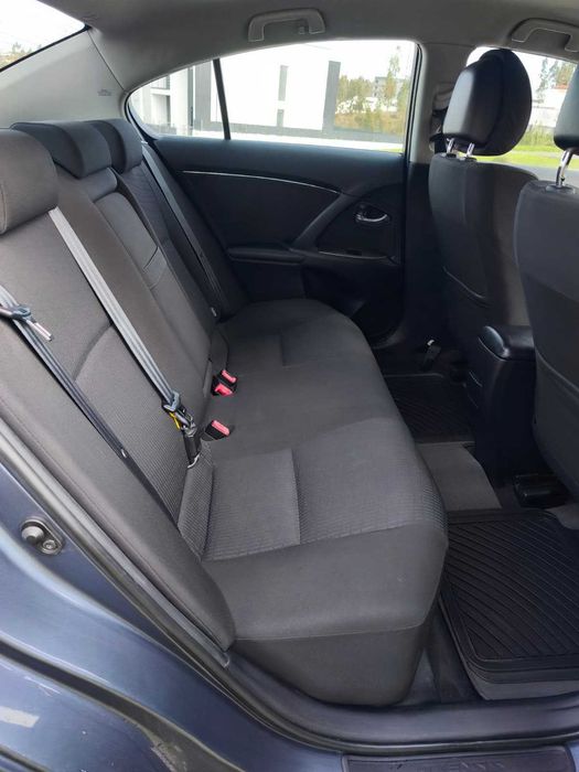Toyota Avensis 2.0 D-4D — 2010