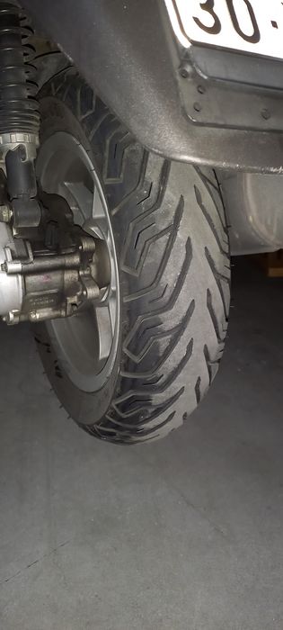 Piaggio X8 200 com 20.000km