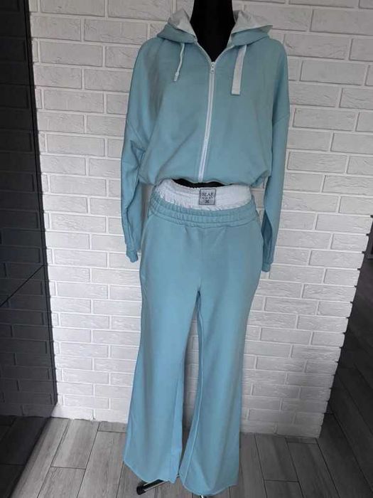 Dres Project Runway bluza rozsuwana z kapturem slay szerokie spodnie
