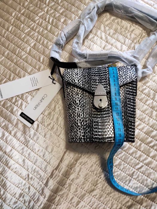 Фирменная мини сумка Calvin Klein оригинал сумочка