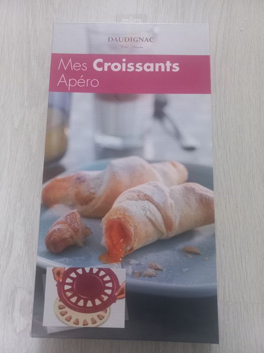 Форма для виготовлення круассанів/рогаликів