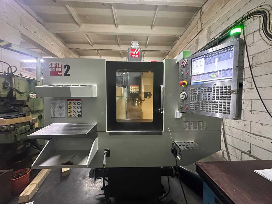 Фрезерний верстат з ЧПУ Haas Super Mini Mill 2 фрезерний станок