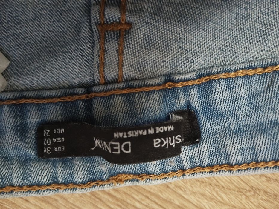 Jeansy damskie rozmiar 34 firmy Bershka