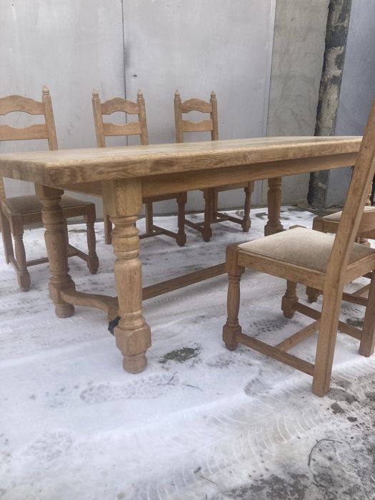 Стіл та стільці з масиву