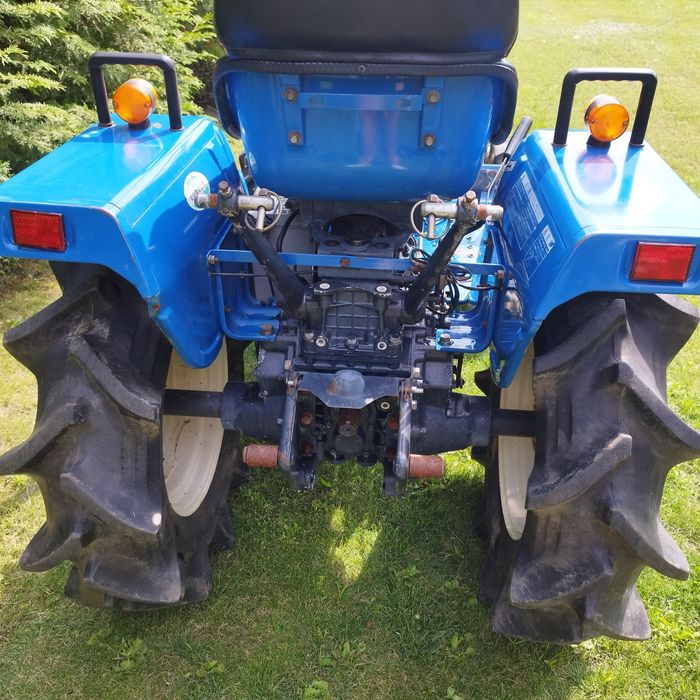 Iseki TU1400D – zadbany kompaktowy ciągnik ciągniczek traktorek | 4x4 | 584 mth | Stan bardzo dobry