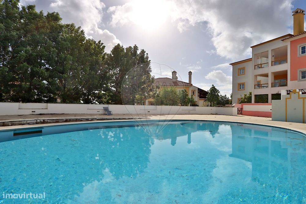 Apartamento T4 para arrendamento