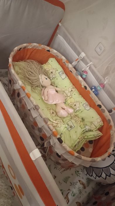 Дитяче  ліжечко з матрацом