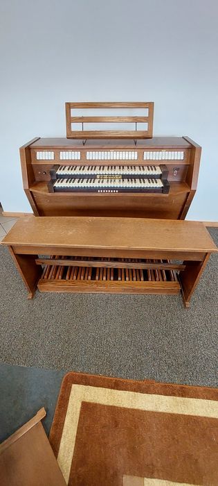 Organy Johannus Opus 18