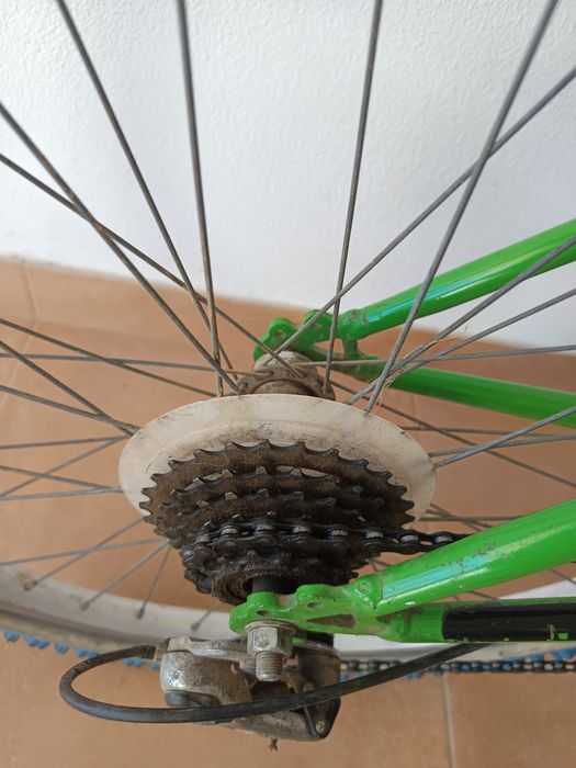 Bicicleta roda 24 com 18 velocidades