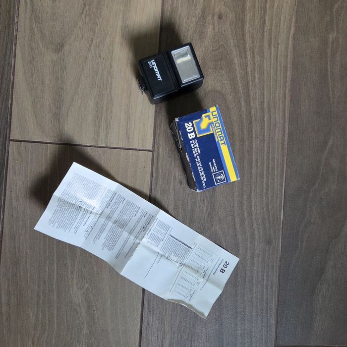 Lampa błyskowa do starych aparatów unomat 20b