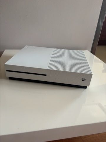 Xbox One S stan bardzo dobry