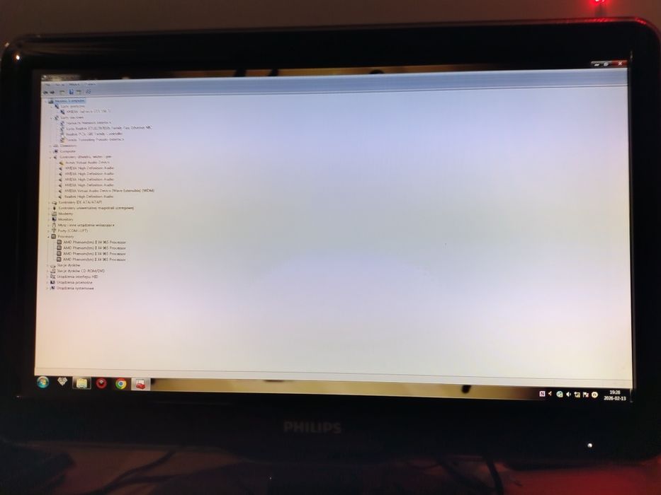 Komputer stacjonarny  zestaw: komputer, monitor, mysz+klawiatura