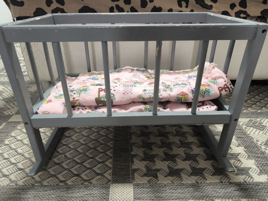 Кроватка для кукол