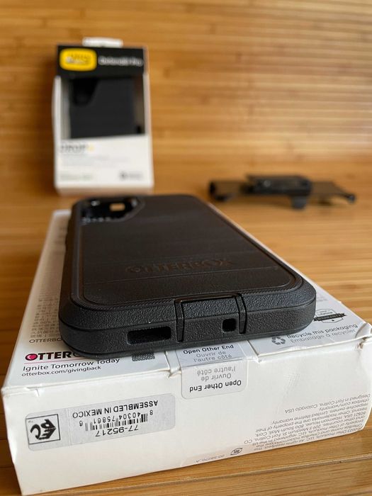 Чехол OtterBox Defender Series Pro для Samsung Galaxy S25 / Galaxy S24