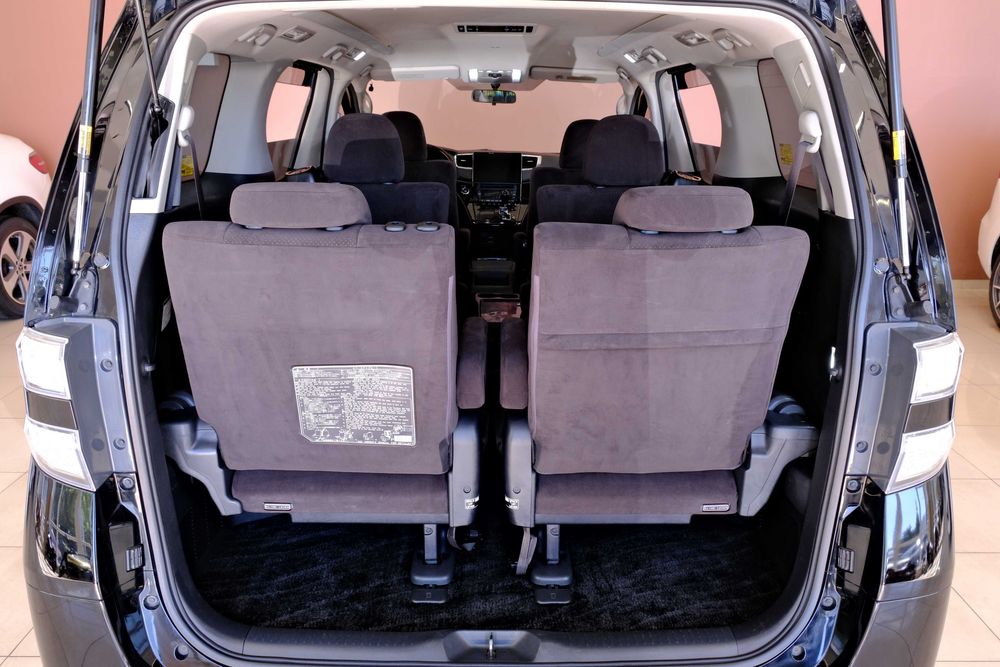 Toyota Vellfire 2011