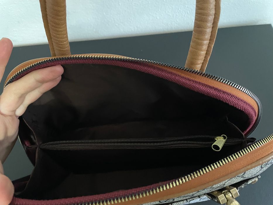 Mala creme com padrão