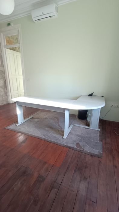 Secretária de Escritório Ampla