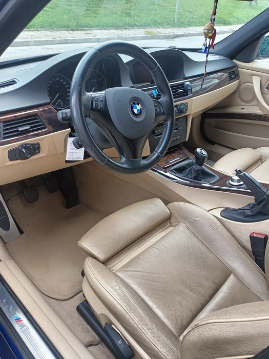 BMW 320d Touring E91 LCI 177cv | Manual | Pele | Jantes 18" | 226.245 km