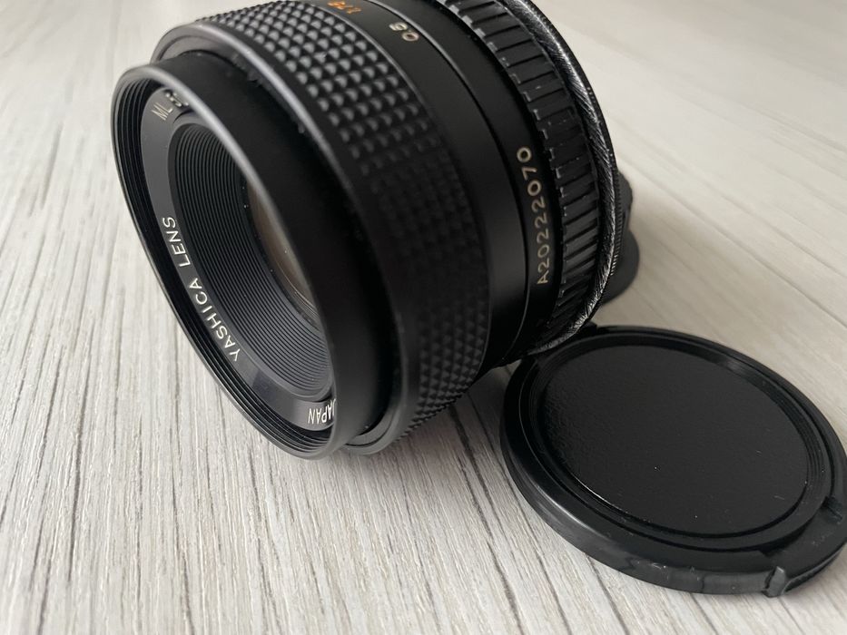 Продам об'єктив Yashica ML 50mm f1.7 байонет EF Canon