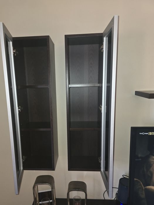 Móvel de sala em madeira de carpinteiro — qualidade superior