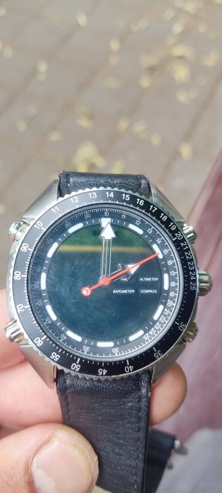 Продаются часы Sector mountain master